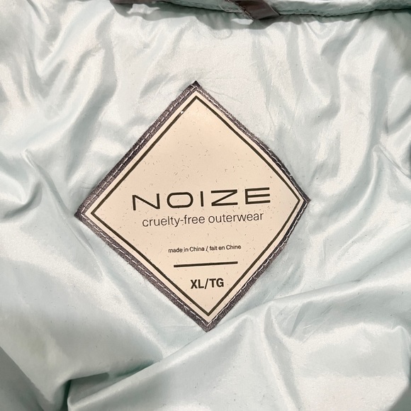 Noize Kerri Gray Puffer Hooded Jacket Women’s Size XL Lightweight Cruelty Free. - Picture 13 of 13